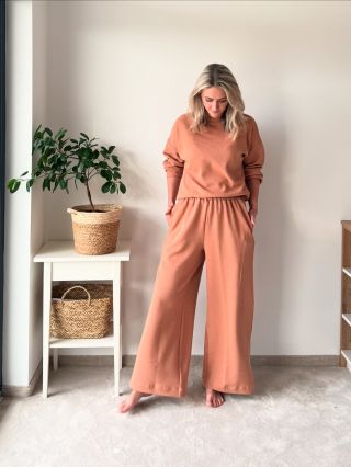 Vaflová textura, bavlněný materiál a pocit, že právě teď nikam nemusím spěchat 🍁 ~mikina Vafle muškátový oříšek ~kalhoty...