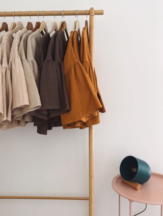 Materiály 〰️ podstata Okrovo